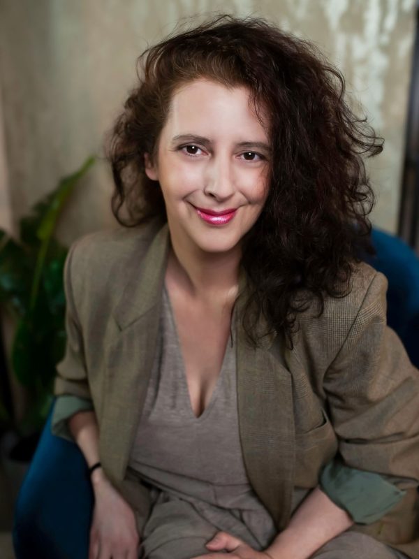 niki_sinisuli_webes-min